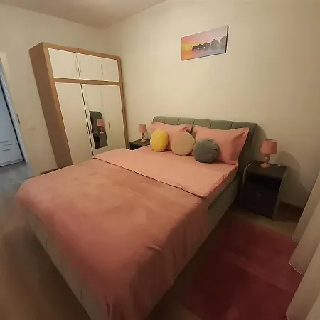 Апартаменти Esthetic Apartament *